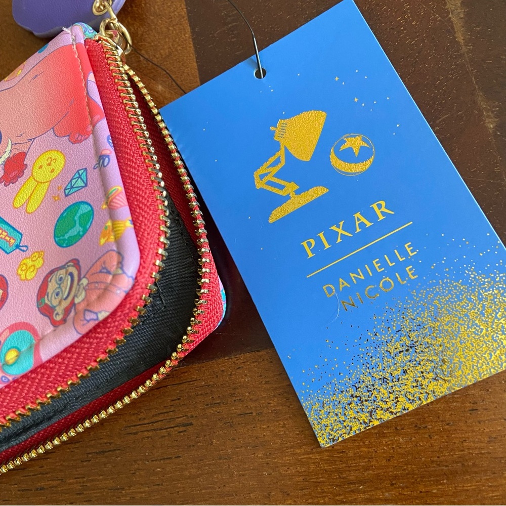 Donating soon* Adorable wallet - Picture 5 of 6